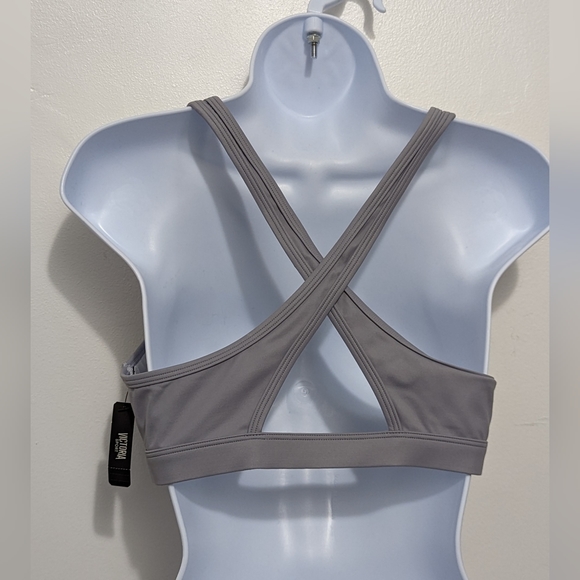 NWT Victoria Sport bra (M) - Picture 2 of 6